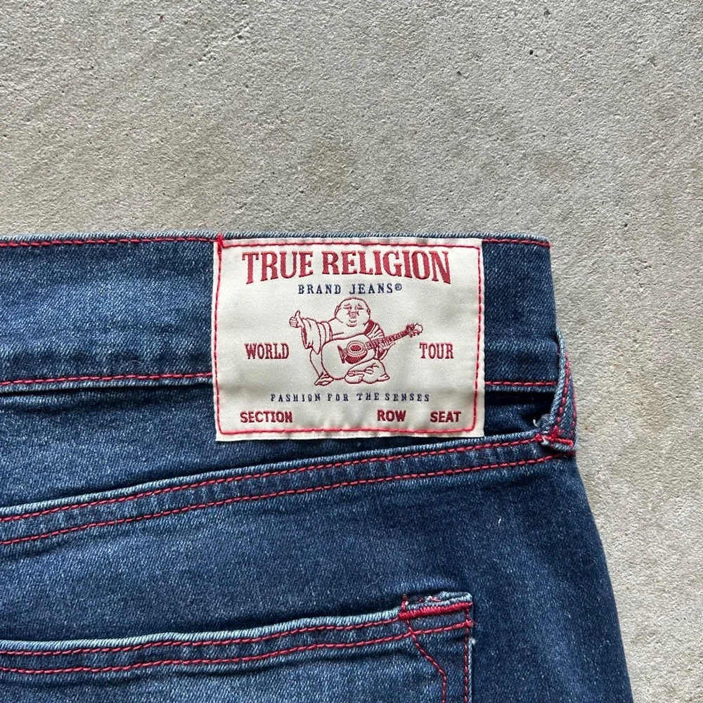 True Religion Jeans Size 40x32 Blue Dark Wash Denim Geno SN Relaxed Slim Contras